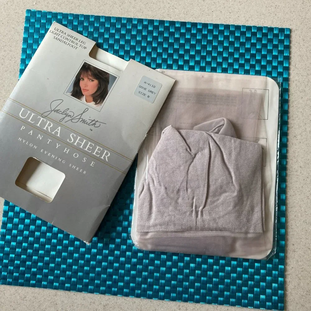 Jaclyn Smith Ultra Sheer Pantyhose Dove Grey Women Size B Vintage NOS